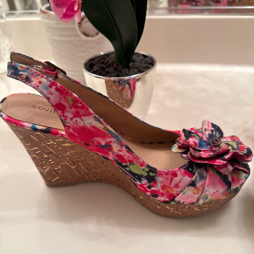 Covington Women's Multicolor Floral Cork Wedge Heels size 6.5 MAKE ME A OFFER! - Picture 9 of 17